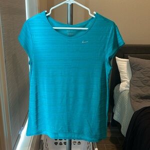 Nike DriFit Lightweight Short Sleeve Shirt